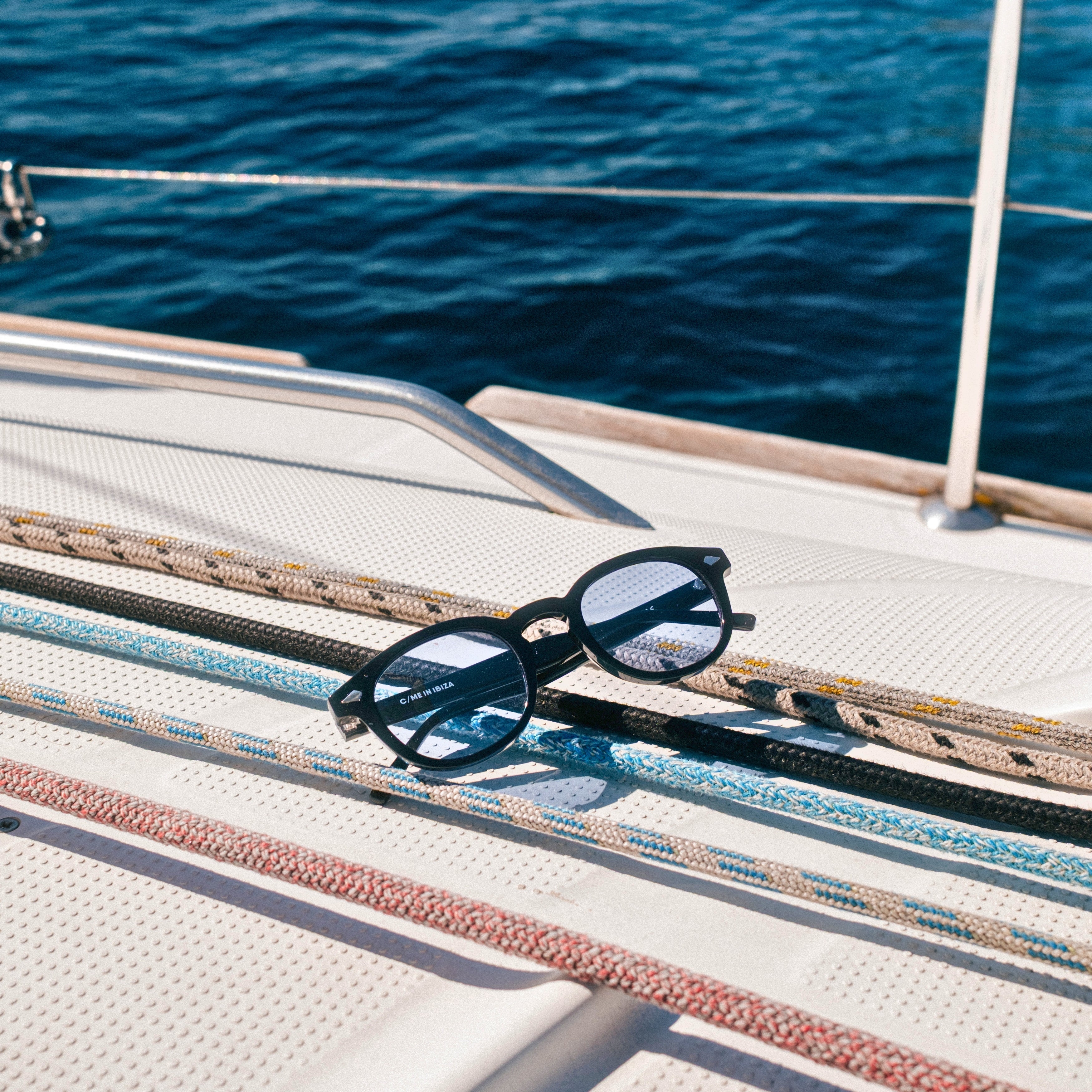 IBIZA | black-zoom-9